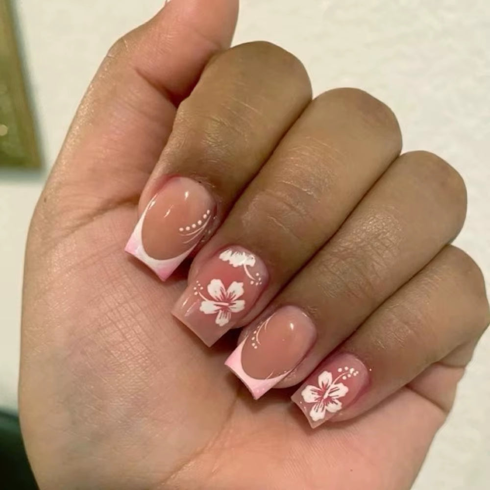 24Pcs Elegant Fairy White Flower Press-On Nails with Pink French Tips - Short Square Design for Effortless DIY Manicure