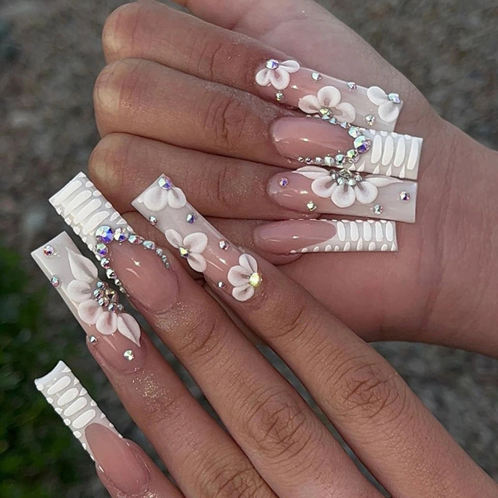 Glamorous Rhinestone White Square Fake Nails - Perfect for Dance Parties & Weekend Getaways!