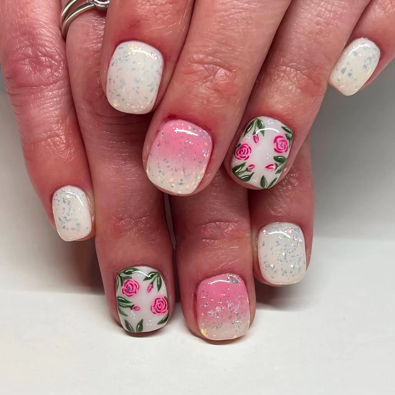 24Pcs Elegant Fairy White Flower Press-On Nails with Pink French Tips - Short Square Design for Effortless DIY Manicure