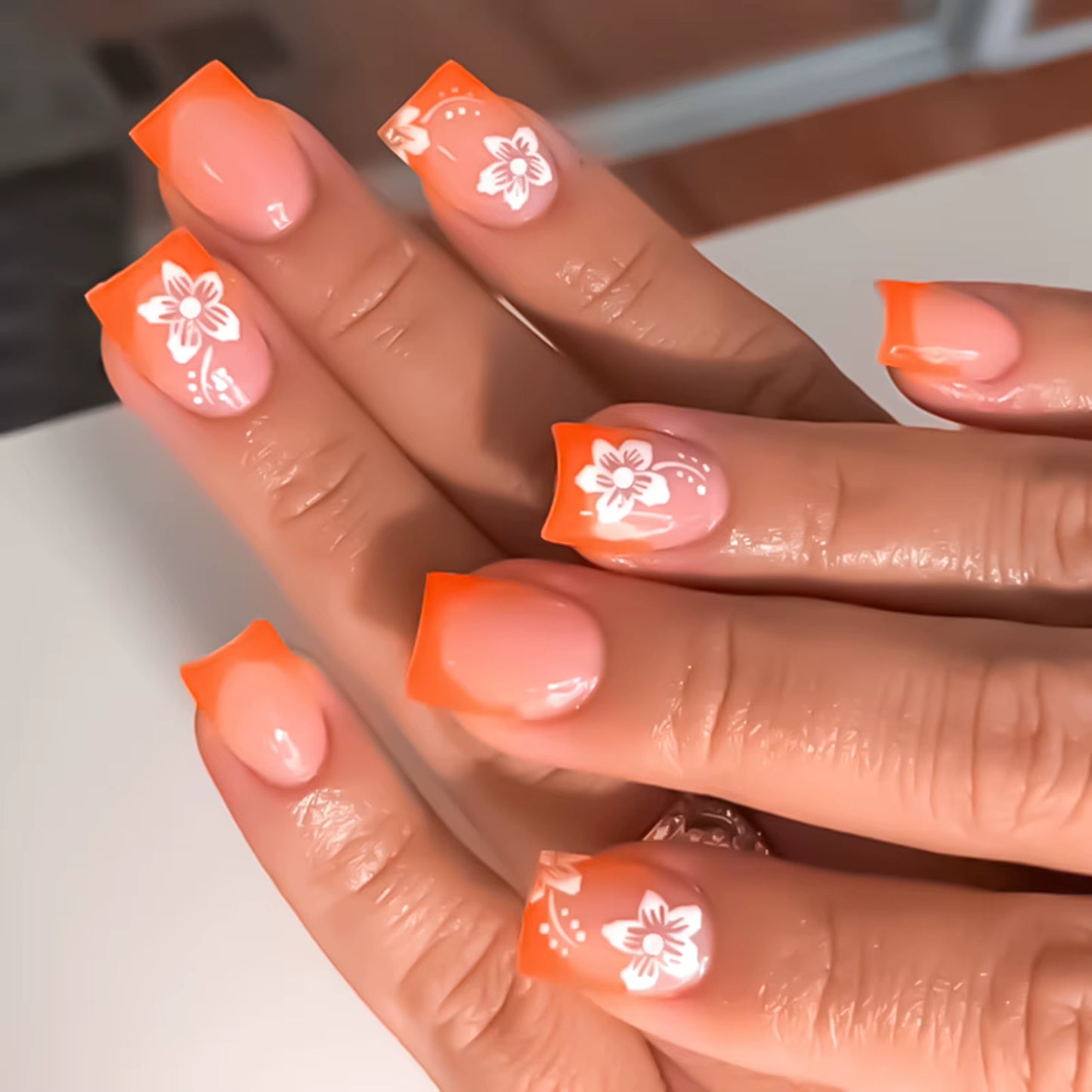 24Pcs Elegant Fairy White Flower Press-On Nails with Pink French Tips - Short Square Design for Effortless DIY Manicure