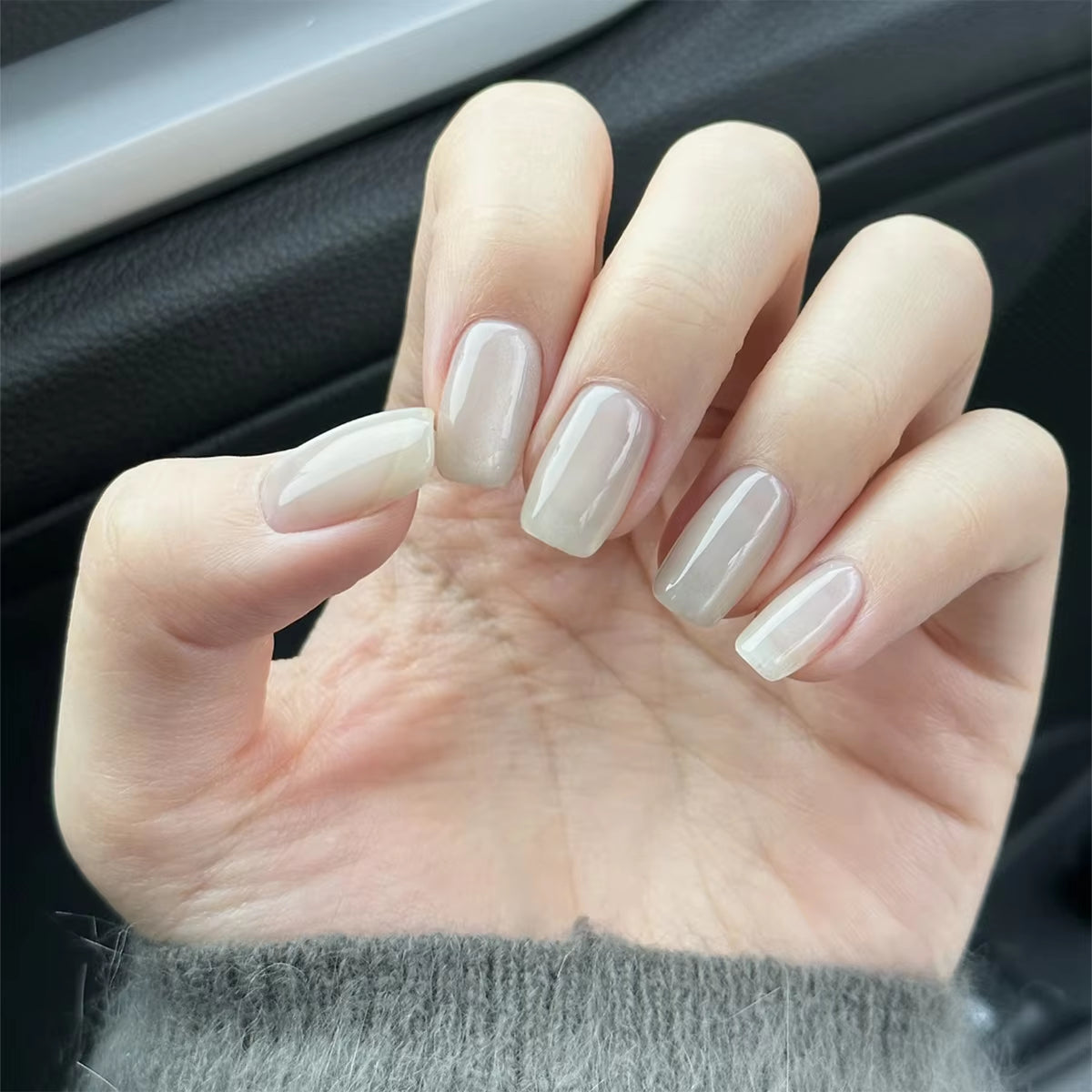 24Pcs Cat Eye Glitter Press-On Nails - Short Square Faux Ongles in Pink, Green, Purple, Yellow & Nude