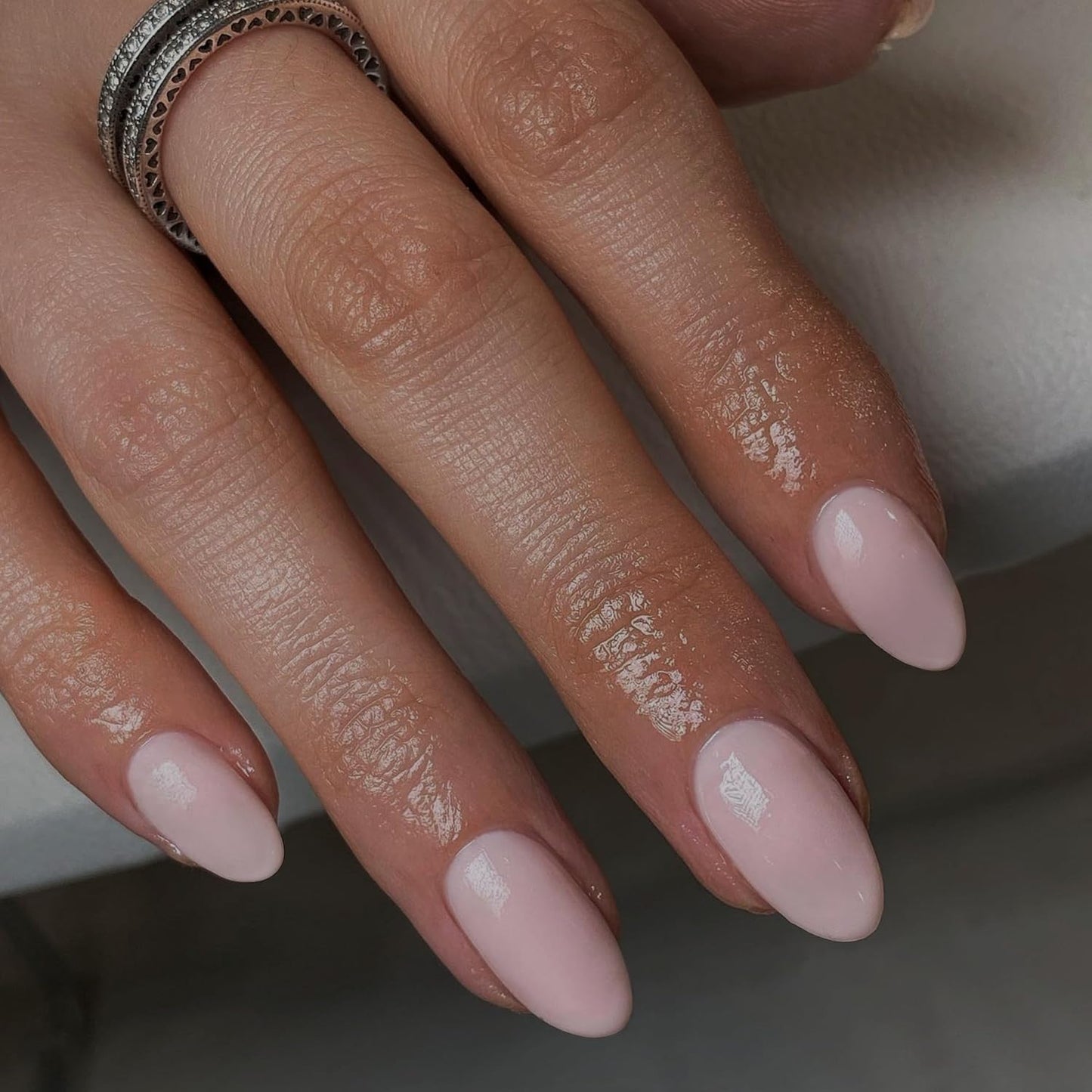 Dusty Pink Short Oval Press-On Acrylic Nails - Reusable Medium Fake Nails for Women - 24pcs Solid Color Set