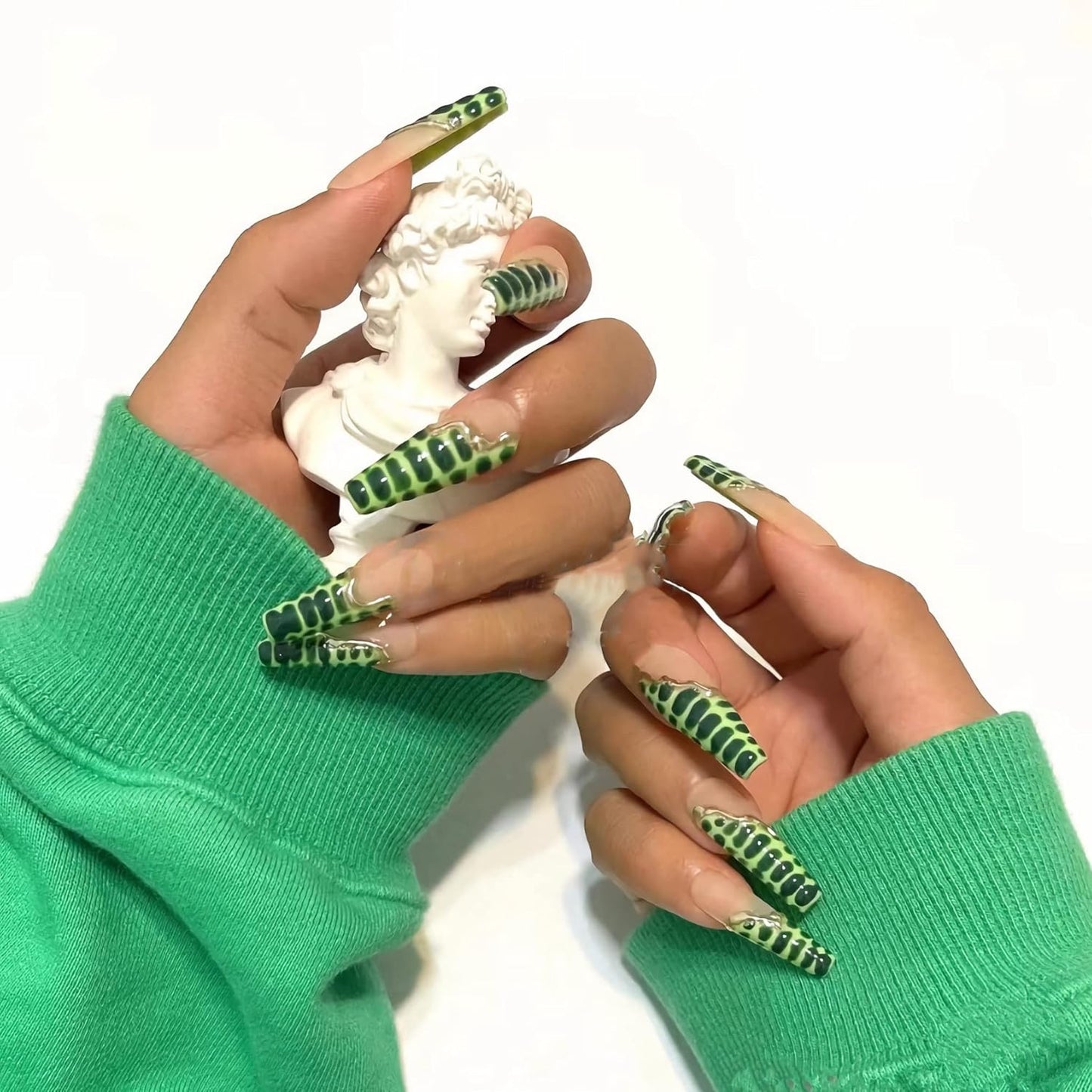 Glamorous Green French Tip Coffin Press-On Nails - 24Pcs Ballerina Acrylics with Chic Crocodile Pattern for Women and Girls