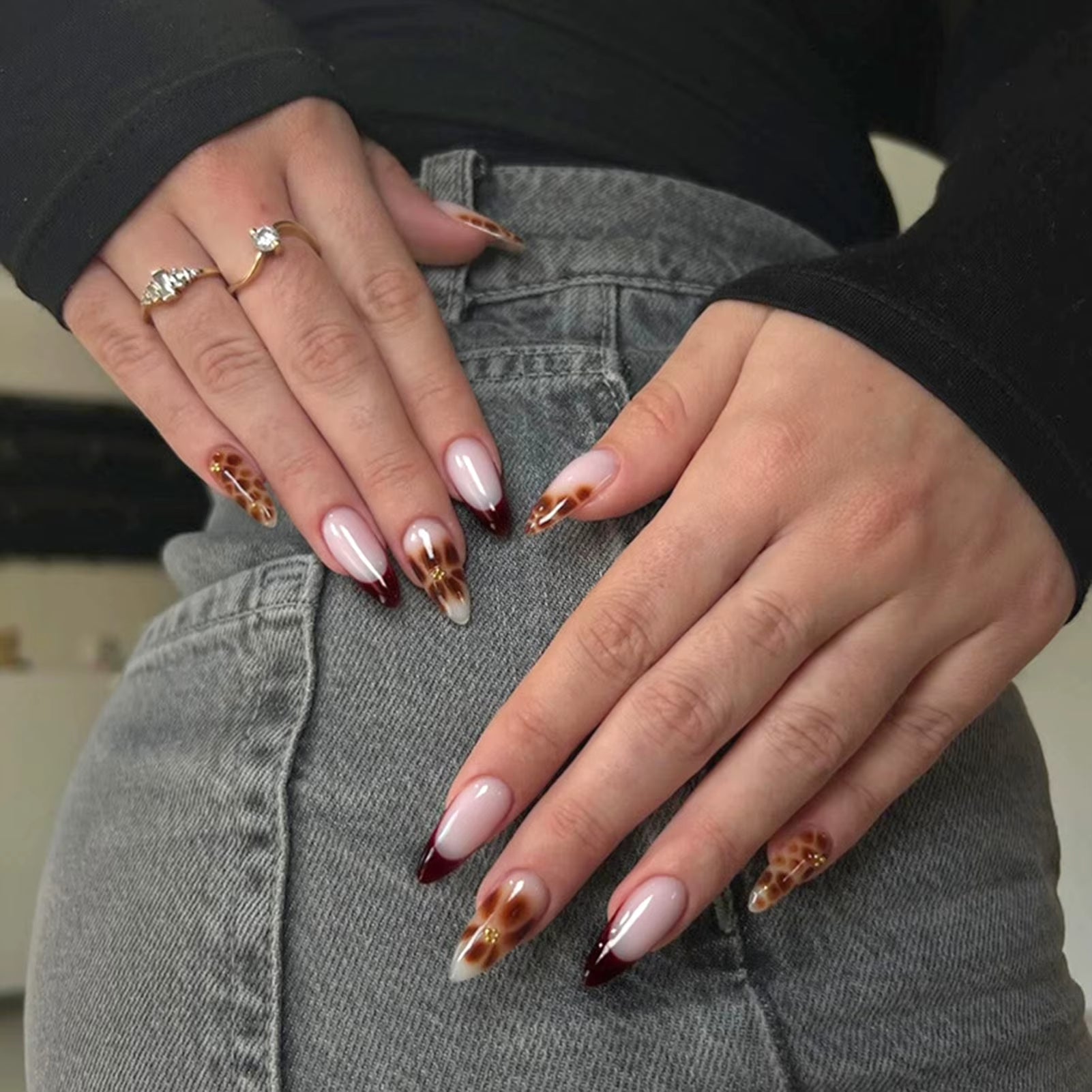 24Pcs Deep Red Baroque Starry Press-On Almond Nails - Stylish & Wearable Fake Nails for Women