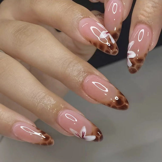 24Pcs Elegant Fairy White Flower Press-On Nails with Pink French Tips - Short Square Design for Effortless DIY Manicure